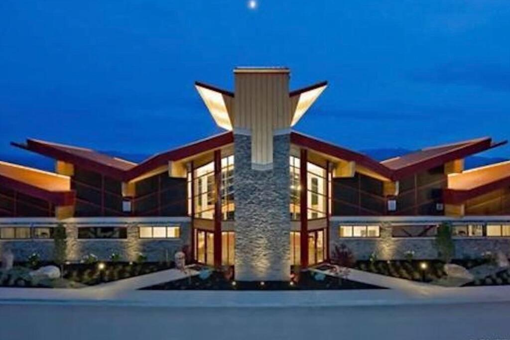 Stay In The Okanagan - Copper Sky, Вест-Келовна Екстер'єр фото